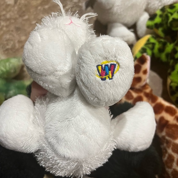 Webkinz LOT of 7 Pets Vintage 2000s Web game no codes GANZ poodle frog giraffe - Picture 10 of 12